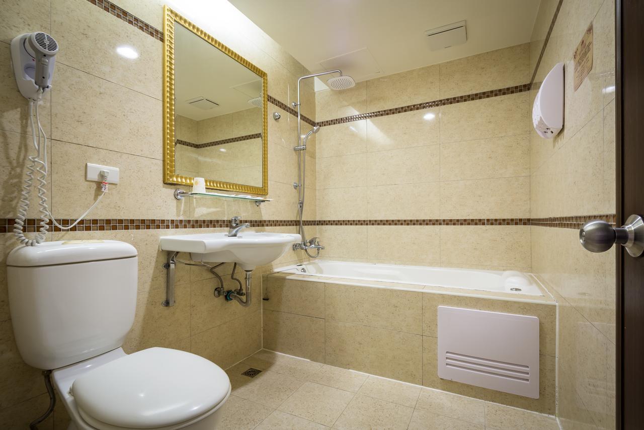 Carnival Motel Tajpej Buitenkant foto