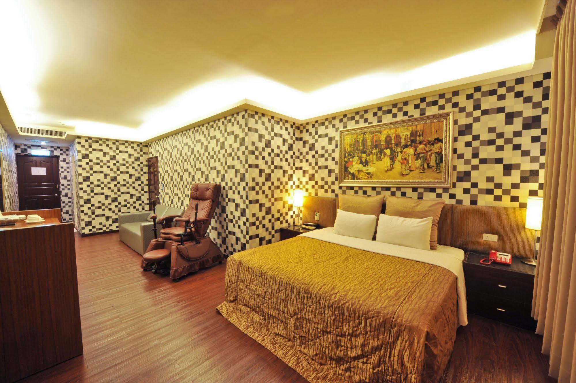 Carnival Motel Tajpej Buitenkant foto