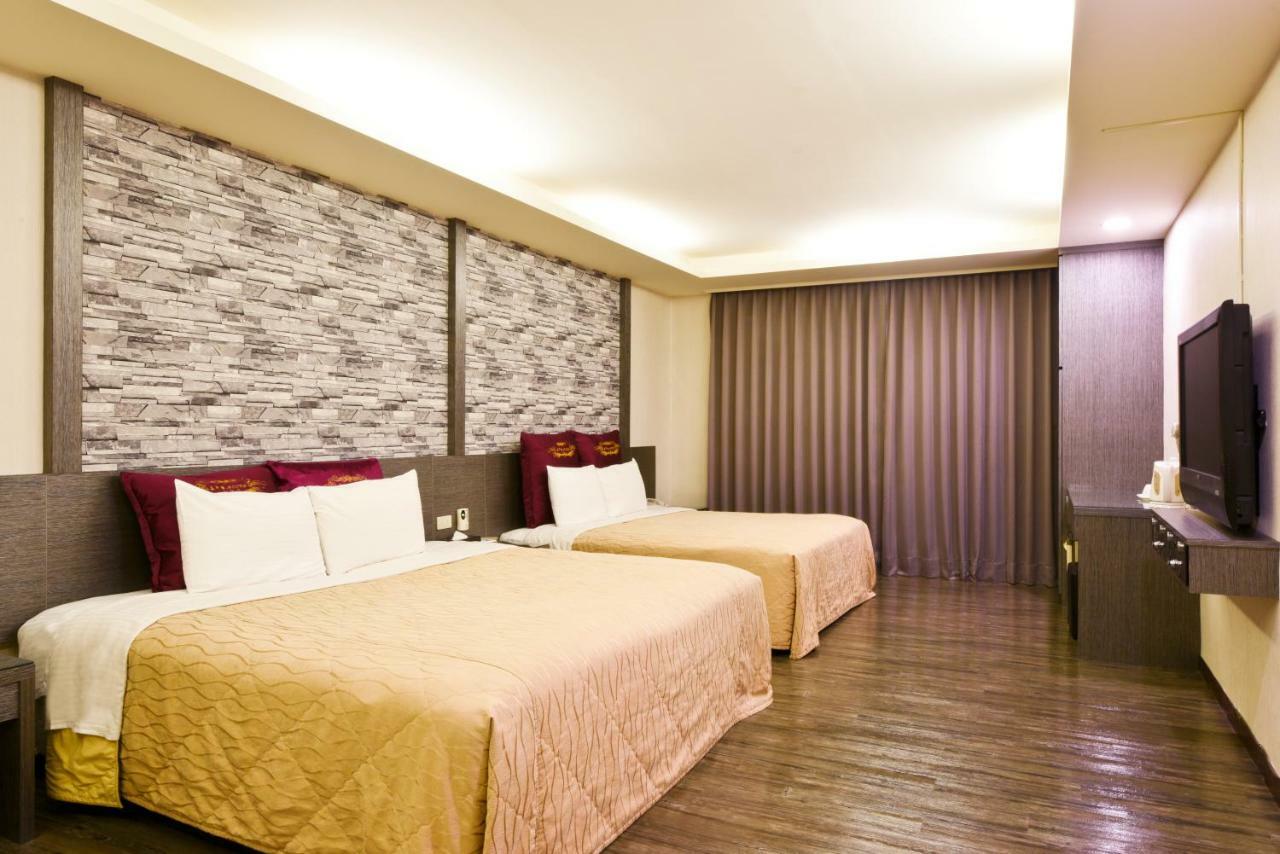 Carnival Motel Tajpej Buitenkant foto
